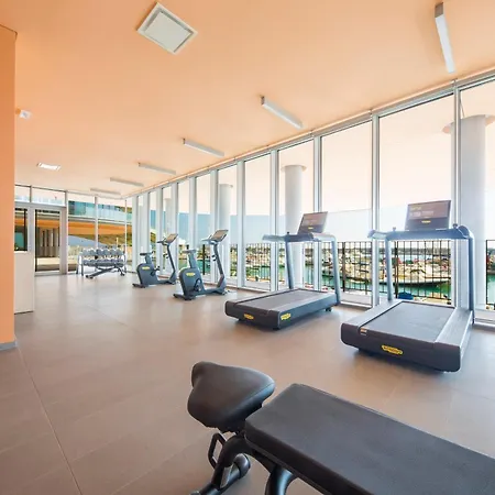 Appartamento Waterfront Luxury 1Br, Free Parking, Ac, Netflix & Wifi By Tilo Lux Genova Esterno foto